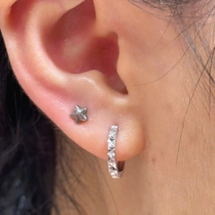 Titan / Khuyên tai ngôi sao năm cánh 2 màu - 1.2*8mm