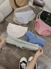 Quần tăm nơ kẻ caro