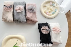 Quần tất bé gái