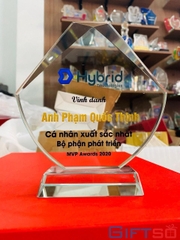 Cúp Pha Lê In Logo – Giải Pháp Quà Tặng Vinh Danh Cho Doanh Nghiệp