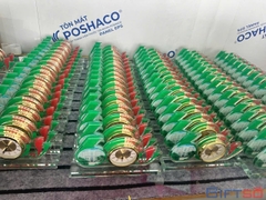 Cúp Pha Lê In Logo – Giải Pháp Quà Tặng Vinh Danh Cho Doanh Nghiệp