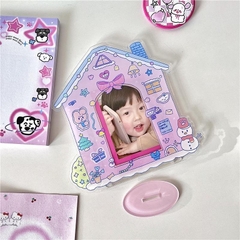 Tổng hợp mẫu standee, holder, frame đựng thẻ bo góc bắt trend
