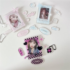 Tổng hợp mẫu standee, holder, frame đựng thẻ bo góc bắt trend