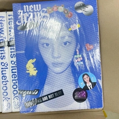 HỦY MÃ - NewJeans Blue Book ver Official