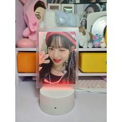 Đèn bàn trang trí nhiều màu IVE