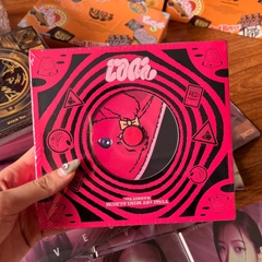 Album Yuqi YUQ1 (G)i-DLE chính hãng