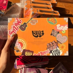 Album Yuqi YUQ1 (G)i-DLE chính hãng