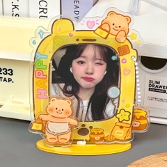Tổng hợp mẫu standee, holder, frame đựng thẻ bo góc bắt trend