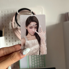 Tách lẻ photocard ILLIT 'Bomb' chính hãng