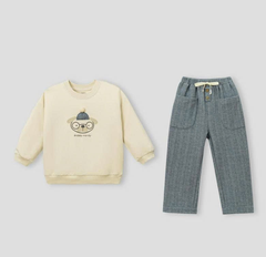 Bộ nỉ dài tay áo màu be phối quần xanh