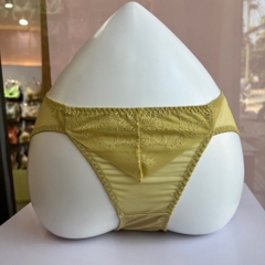 Quần chip ren