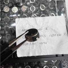 Pin Thay Tai Nghe Airpods 4 Chính Hãng Varta