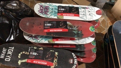 ແຜ່ນສະເກັດ NB823