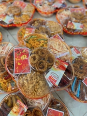 Hộp lục vị hoa mai (mực, bò, gà)