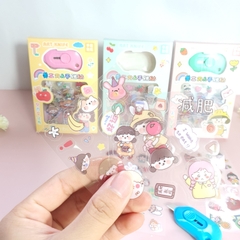 Hộp sticker dễ thương 8 miếng tặng kèm dao rọc giấy mini