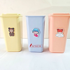 HỘP CẮM BÚT HÌNH THÙNG RÁC MINI DỄ THƯƠNG  / KÈM BÁNH XE DI CHUYỂN / GẮN CHARM / THÙNG RÁC MINI