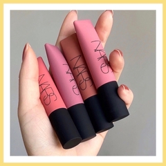 Son kem Nars Air Matte Lip Color Lose Control Morocco- Màu Cam Cháy,  Thrust - Màu Be Ấm 7.5 ML