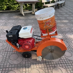 Máy cắt bê tông, cắt đường chế lắp động cơ xăng GX390 sử dụng lưỡi 500mm