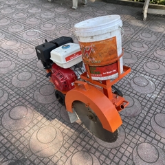 Máy cắt bê tông, cắt đường chế lắp động cơ xăng GX390 sử dụng lưỡi 500mm