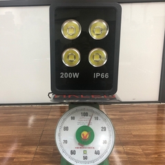 Đèn pha tròn vuông LED ngoài trời 200W - IP65 (4*50w)