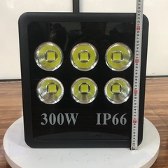Đèn pha tròn vuông LED ngoài trời 300W - IP66 (6*50w)