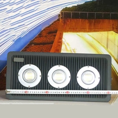 Đèn pha chống cháy nổ 150W - (3*50w)