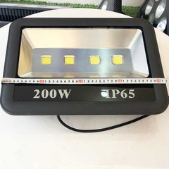 Đèn pha LED ngoài trời 200W - IP65 pha tròn chóa rộng (4*50w)