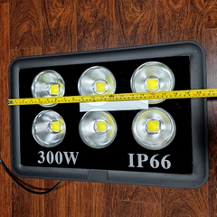 Đèn pha LED ngoài trời 300W - IP65 pha tròn (6*50w)