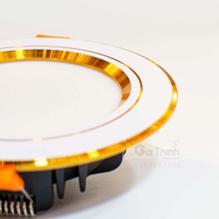 Âm trần 8W KingEco mặt phẳng viền vàng lỗ khoét 90mm (BH24T)