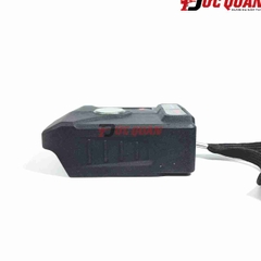 Chân chuyển pin sang sạc dự phòng ( có kết hợp đèn chiếu sáng ) DQ17