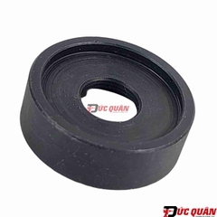 Mặt bít ngoài máy cắt rung Makita TM130D