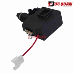 Công tắc ( C3JW-1A-P ) máy DHR242/ HR244 Makita 650709-0