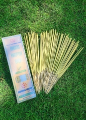 Nhang sạch Khuynh Diệp Dương Minh 30cm 180cây