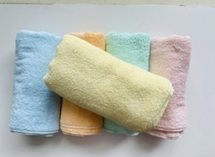Khăn tắm sợi không se Phong Phú  (50x100cmx190gr) - màu vàng