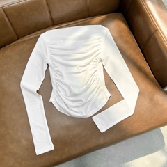Áo thun ARLEY dài tay màu trắng, chất cotton, có nhún sườn