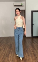 Áo cổ yếm cài cúc thêu hoa nổi Lily