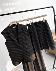 Áo blazer sát nách ATHINA OVERSIZED họa tiết kẻ