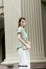 Áo lụa dáng suông, cổ thuyền ATHINA màu xanh bơ có dây buộc