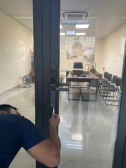 Khóa cửa nhôm thông minh EZVIZ DL06