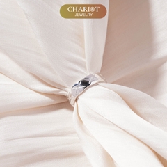 Nhẫn Bạc NCJ26 Khắc Hoạ Tiết Quả Trám Chariot Jewelry