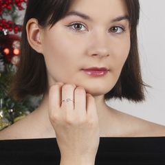 Nhẫn Bạc S925 NCJ15 Xoắn Nhẹ Đính Đá Chariot Jewelry