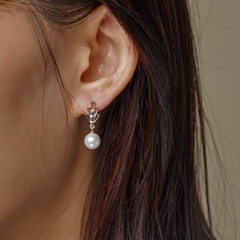 Khuyên tai bạc ECJ31 Dainty Pearl Droplets s925 ChariotJewelry