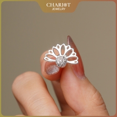 Khuyên tai bạc ECJ18  hình quạt đính đá cá tính ChariotJewelry