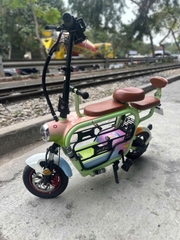 Xe điện mini chở em bé