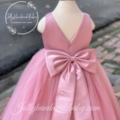 cap-sleeve-cross-front-with-cut-out-v-detail-in-dusty-pink-pleated-tulle-maxi-dr