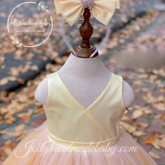 cap-sleeve-cross-front-with-cut-out-v-detail-in-yellow-pleated-tulle-maxi-dress-