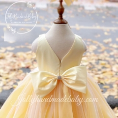 cap-sleeve-cross-front-with-cut-out-v-detail-in-yellow-pleated-tulle-maxi-dress-