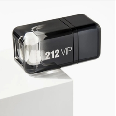 Carolina Herrera 212 Vip Black Own The Party