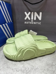 DÉP ADIDAS ADILETTE 𝟐𝟐 𝐒𝐥𝐢𝐝𝐞𝐬