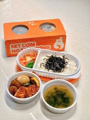 Set 6 : cơm cá hồi + tôm + trứng ngâm tương